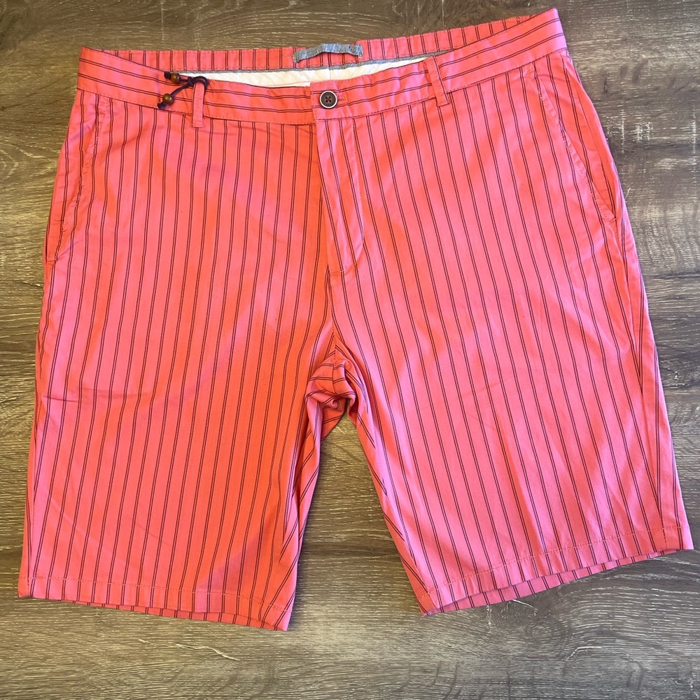 Mens Shorts by Sacoor - Sz EU 48/US 38